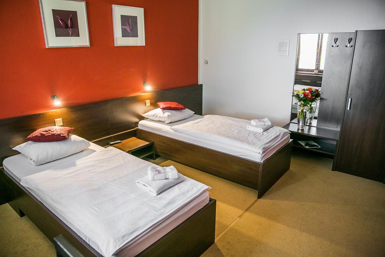 Hotel Best Ostrava Exterior photo